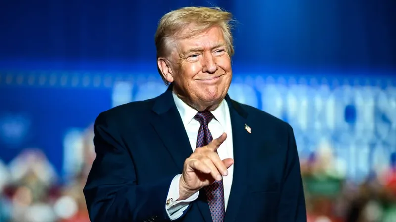 Сторонники Трампа обеспокоены его физическим здоровьем