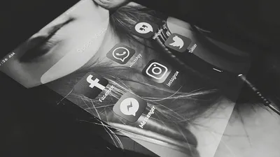 приложения на телефоне, фото - Новости Zakon.kz от 23.12.2025 12:39