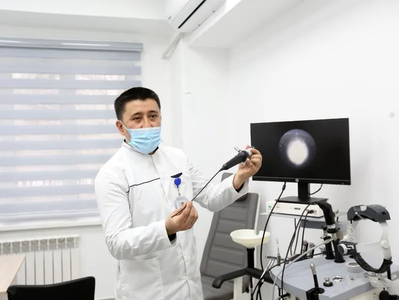 врач в новой больнице Алматы, фото - Новости Zakon.kz от 24.12.2025 16:51