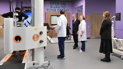 Касым-Жомарт Токаев, Центр инклюзивного спорта, Астана , фото - Новости Zakon.kz от 24.12.2025 20:05