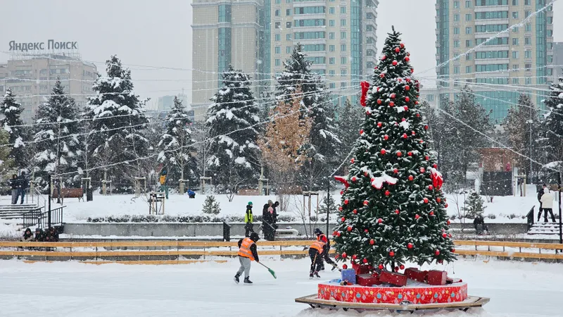 От -25°С до +8°C, осадки и метель: какая погода ждет Астану, Алматы и Шымкент в предновогодние дни