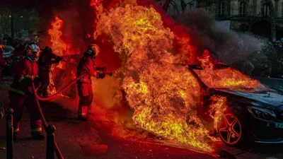 Пожар, огонь, транспорт, фото - Новости Zakon.kz от 25.12.2025 03:59
