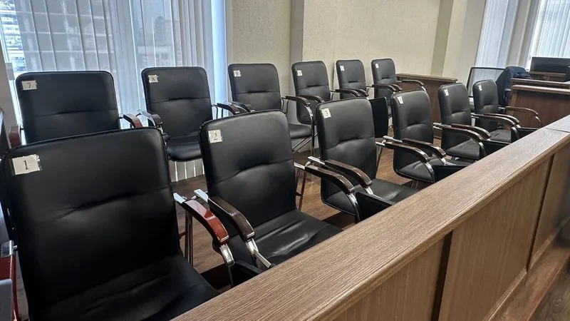 Дело о пытках в колонии: присяжные снова оправдали 12 сотрудников