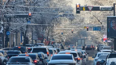 Машина, машины, авто, автомобиль, автомобили, дорога, дороги, транспортное движение, дорожное движение, дорожный трафик, пробка, пробки , фото - Новости Zakon.kz от 16.01.2026 17:24