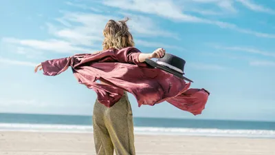 человек, пляж, фото - Новости Zakon.kz от 25.12.2025 17:58