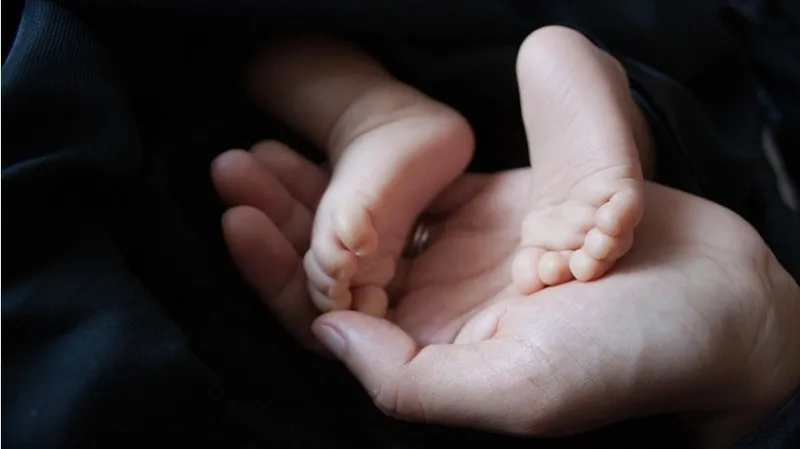 Турчанка выбросила младенца с четвертого этажа