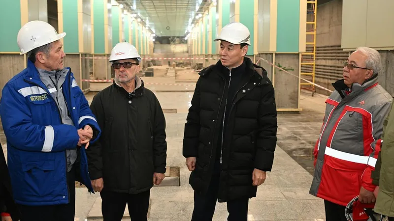 Дархан Сатыбалды ознакомился с ходом строительства новой станции метро "Калкаман"