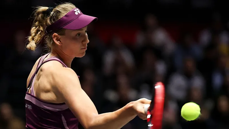 Рыбакина огорчила фанатов проигрышем Швёнтек в Китае