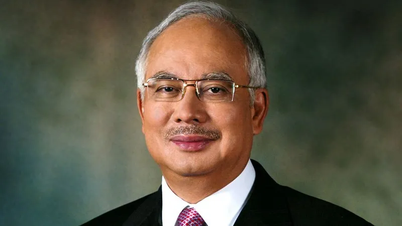 Бывший премьер-министр Малайзии приговорен к длительному сроку