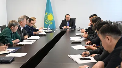 встреча, фото - Новости Zakon.kz от 28.12.2025 12:29