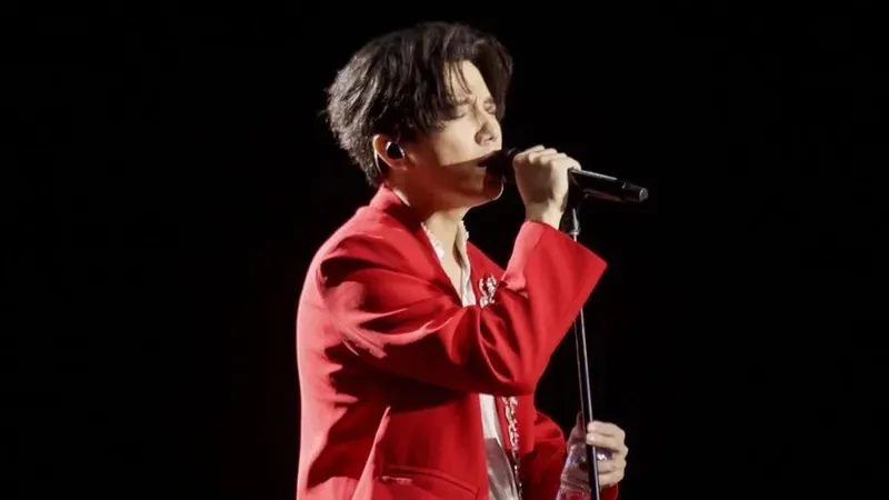 Спасибо за наше детство: Димаш Кудайберген простился со знаменитым актером