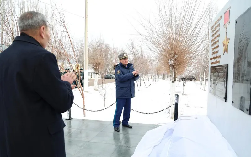 открытие памятника Момышулы, фото - Новости Zakon.kz от 29.12.2025 12:55