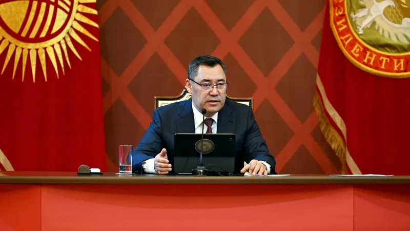 Алмазбек Атамбаев утратил высшие награды Кыргызстана по указу Садыра Жапарова