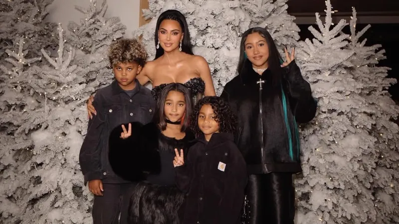 Подарки Ким Кардашьян детям на Рождество возмутили зоозащитников