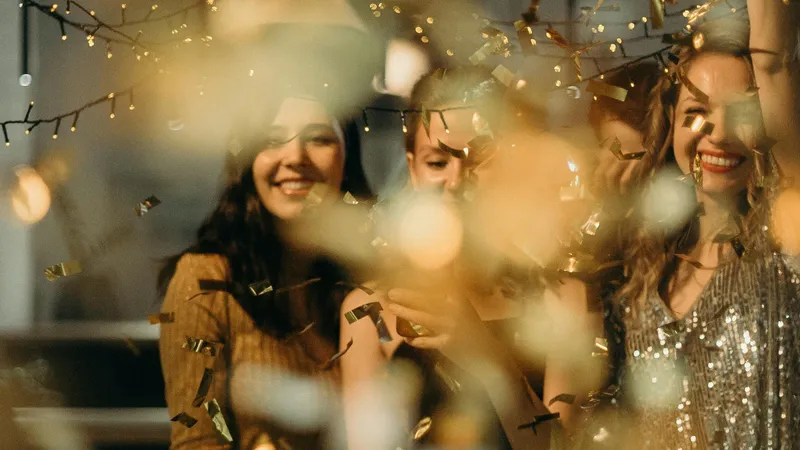 Сохраните себе: атмосферные поздравления с Новым 2026 годом