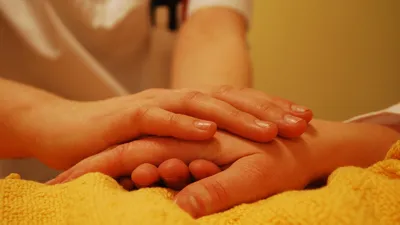 руки, фото - Новости Zakon.kz от 01.01.2026 09:08