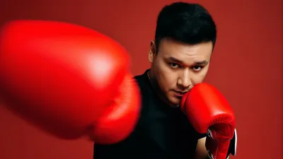 Певец Диас Аблаев, сын заслуженной артистки Казахстана Нагимы Ескалиевой, фото - Новости Zakon.kz от 02.01.2026 03:30