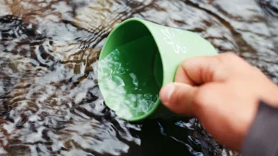 Кружка, рука, вода, фото - Новости Zakon.kz от 02.01.2026 05:40