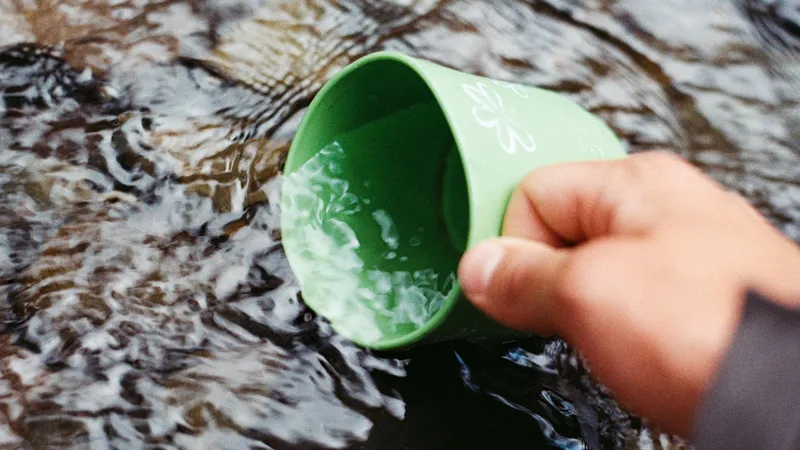 "1300 жертв": жители Индии умирают после употребления питьевой воды