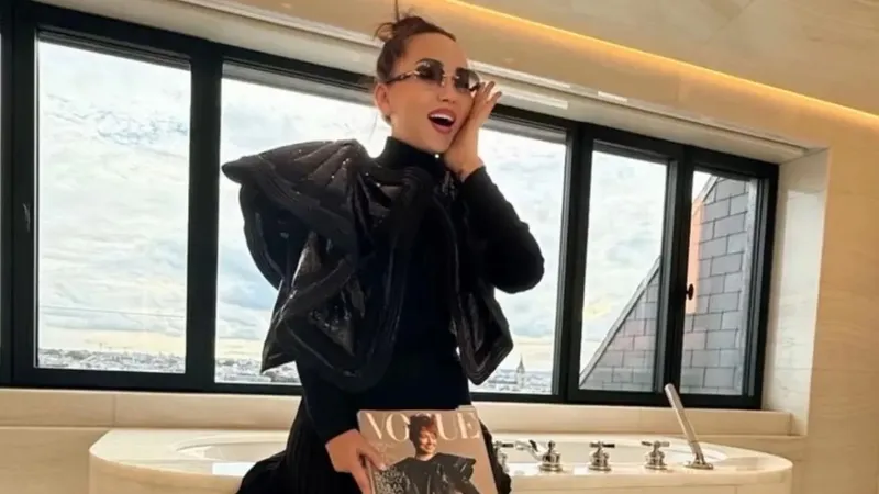 Баян Алагузова запела и удивила Казнет – видео