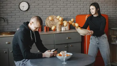 Семейная ссора, кухня, фото - Новости Zakon.kz от 04.01.2026 04:30