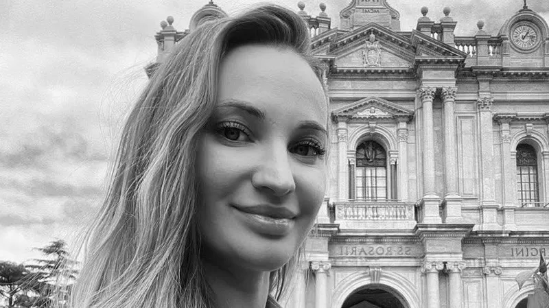 Блогер из Италии прилетела в Москву для увеличения ягодиц и умерла после операции
