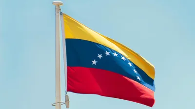 Флаг Венесуэлы, небо, фото - Новости Zakon.kz от 06.01.2026 07:56