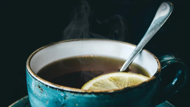 В популярных марках чая в Казахстане выявили опасные добавки