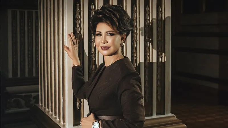 "Стиль – огонь!": пользователи соцсетей о новой публикации 68-летней Розы Рымбаевой