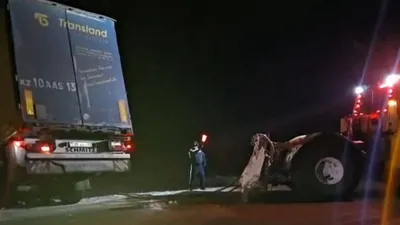 большегруз с иностранцами замерз на трассе в Казахстане, фото - Новости Zakon.kz от 08.01.2026 19:40