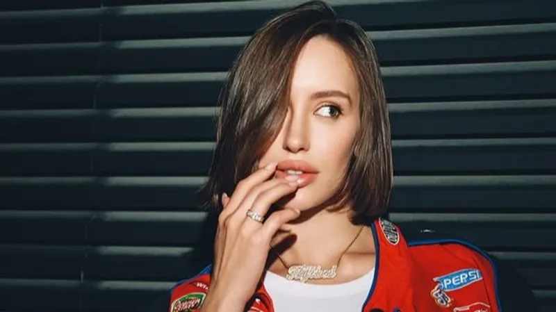 Возлюбленная Тимати показала их подросшую дочь