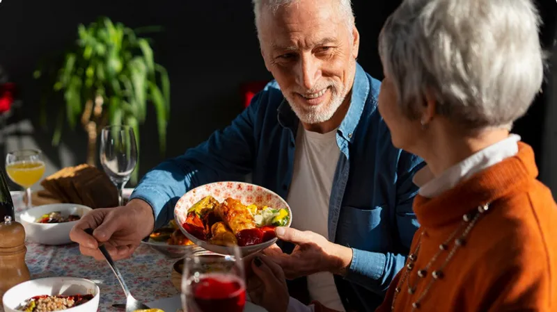 Ученые выяснили, кто чаще доживает до 100 лет – мясоеды или вегетарианцы