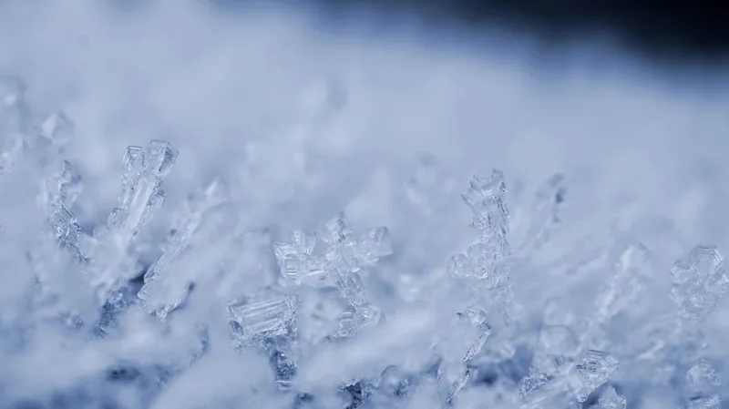 Сильный мороз, туман и метель накроют Казахстан во вторник