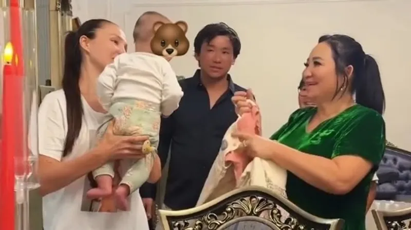 "Лишь часть правды": мама Нуртаса показала, с каким размахом встретила Абдукаримову и ее родителей