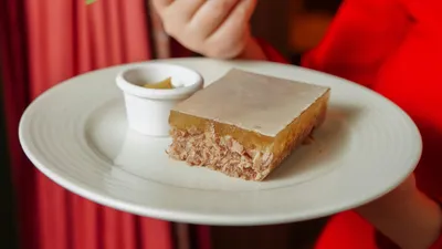 холодец, фото - Новости Zakon.kz от 12.01.2026 17:18