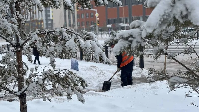 Зимний пейзаж: на Астану обрушился небывалый снегопад – фоторепортаж