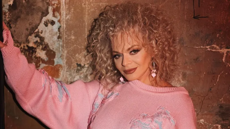 На Ларису Долину подали жалобу в России