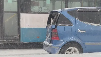 Тройное ДТП с автобусом произошло в Усть-Каменогорске, фото - Новости Zakon.kz от 13.01.2026 20:16