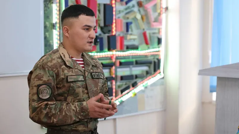 22 года и семь языков: рядовой из Тараза нашел свое главное "оружие"