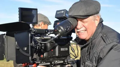 Завершено издание трехтомника известного казахстанского кинематографиста Игоря Вовнянко "Мой КиноТеатр"