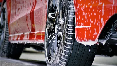 машина на автомойке, фото - Новости Zakon.kz от 16.01.2026 12:34