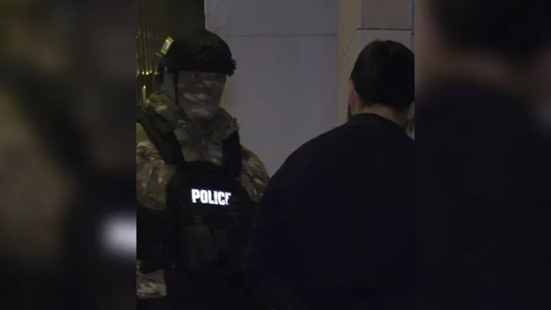 Повара ночного клуба задержали за торговлю наркотиками в Алматы