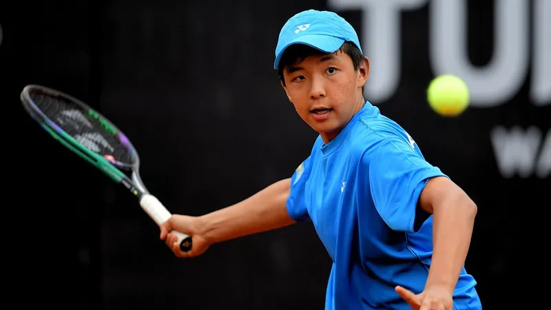 17-летний казахстанец добился исторического успеха перед стартом AusOpen