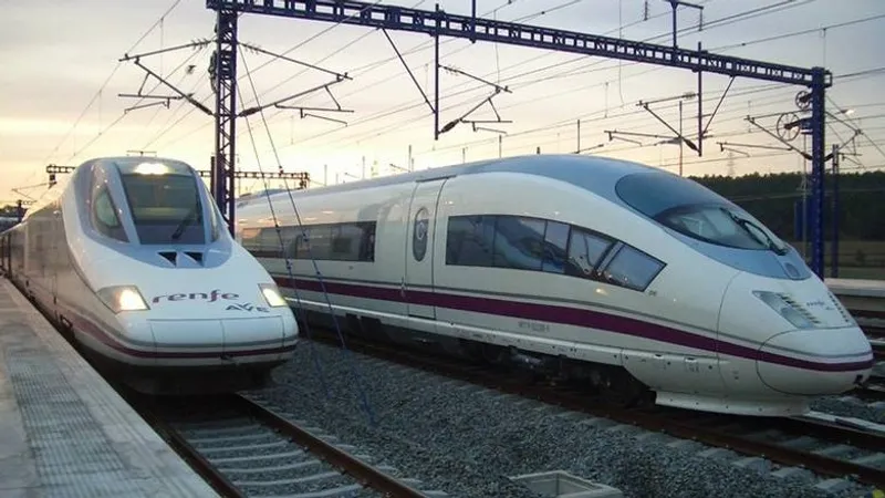 В Испании сошли с рельсов два поезда, движение остановлено