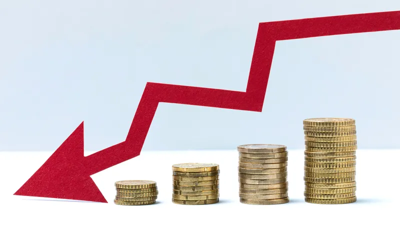 Кредитный парадокс: почему при "оздоровлении" рынка в Казахстане выживают "МФО-зомби"