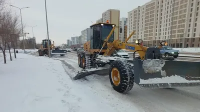 Астана, уборка снега, спецтехника, фото - Новости Zakon.kz от 20.01.2026 11:36