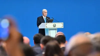 выступление Токаева оценил политолог, фото - Новости Zakon.kz от 20.01.2026 20:15