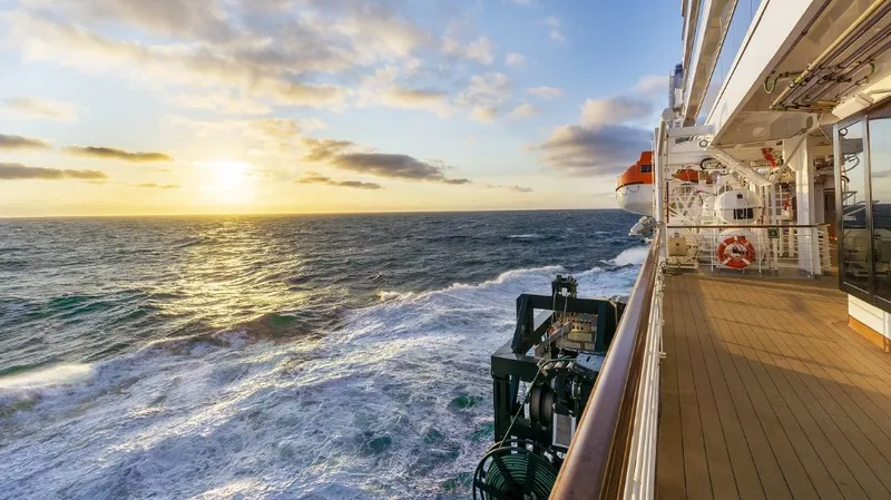 Отпуск с сюрпризом: вода залила каюты туристов на лайнере у берегов Бразилии