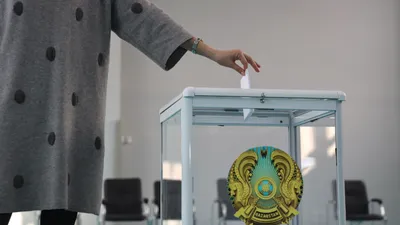 Референдум, выборы, избирательный бюллетень, бюллетень, бюллетени, избирательная урна, сурет - Zakon.kz жаңалық 19.02.2026 13:48