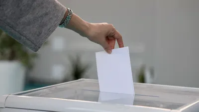 Референдум, выборы, избирательный бюллетень, бюллетень, бюллетени, избирательная урна, фото - Новости Zakon.kz от 23.02.2026 12:44